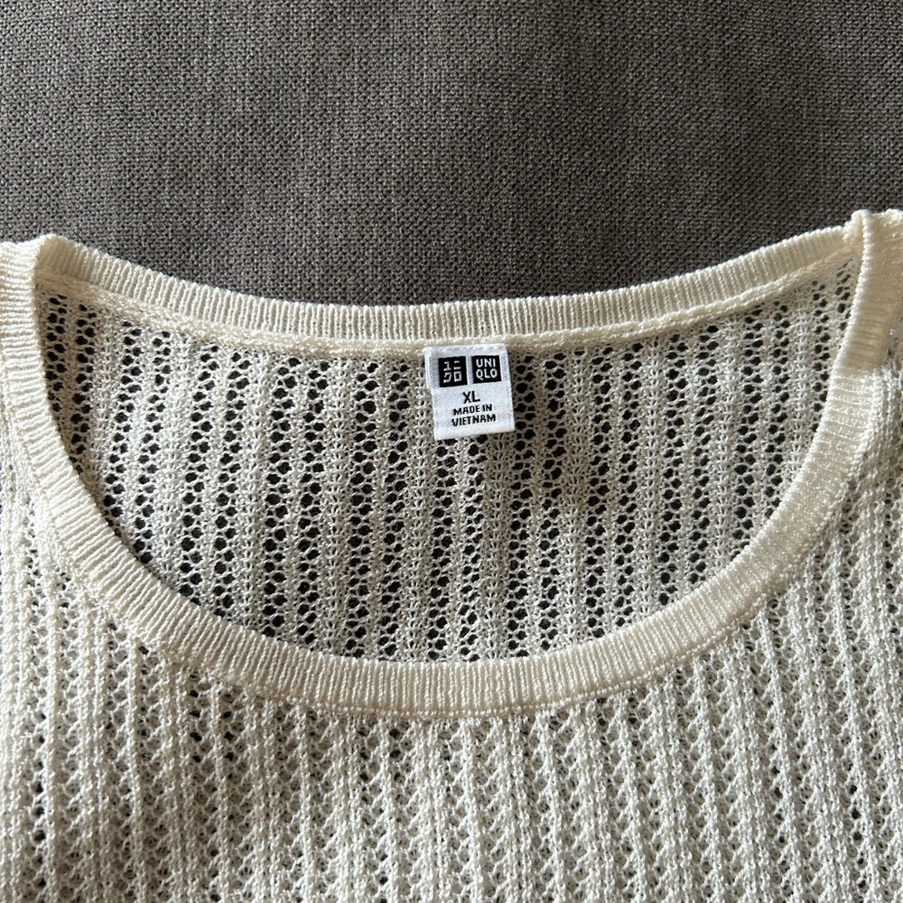 Uniqlo Size XL Spring Summer Sweater New without tags